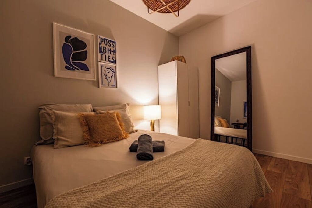 4 chambres, fer et planche à repasser, lit parapluie, Wi-Fi gratuit