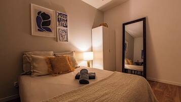 4 bedrooms, iron/ironing board, travel crib, free WiFi