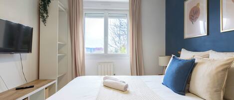 3 chambres, fer et planche à repasser, lit parapluie, Wi-Fi gratuit