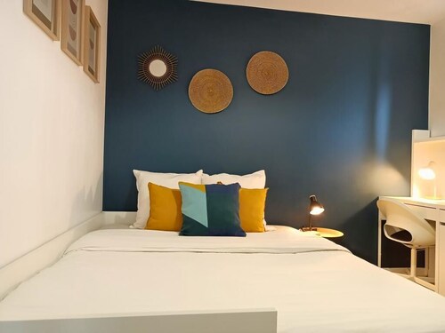 3-bedroom apartment with garden & veranda