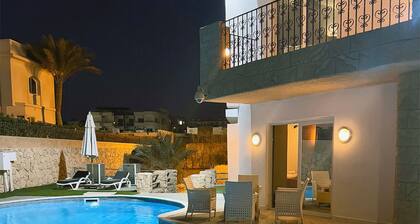 Villa in Sharm El Sheikh - By The Beach - Large Pool - Jacuzzi - sleeps 10