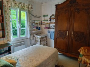 3 chambres, fer et planche Ă repasser, Wi-Fi, draps fournis