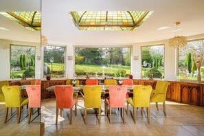 Dining - Villa Clairemaison – Private French Estate with Pool, Spa & Tennis near Paris (La Queue-les-Yvelines)