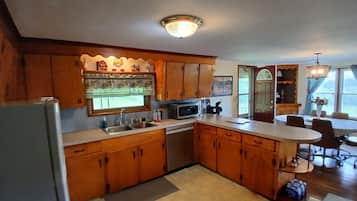 Microwave, oven, stovetop, dishwasher