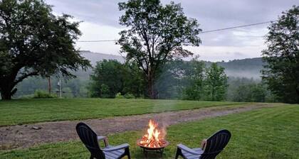 Ska'no'ne-Peaceful escape; Sunrise coffee on the covered porch, sun set Fire pit