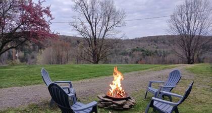 Ska'no'ne-Peaceful escape; Sunrise coffee on the covered porch, sun set Fire pit