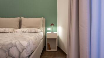 Deluxe-Zimmer, Balkon | Kostenloses WLAN, Bettwäsche