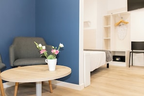 Deluxe Double Room, Patio, Courtyard View