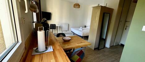 Desk, iron/ironing board, internet, bed sheets