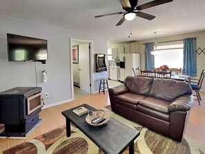 House (2 Bedrooms) | Property amenity - Knotty Pines Cabin by Ruidoso Vacation Rentals (Ruidoso)