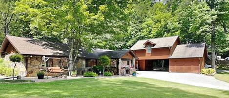 Studio (3 Bedrooms) | Exterior