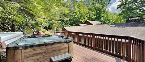 Studio (3 Bedrooms) | Property amenity