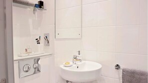 开间, 无烟房 | 浴室