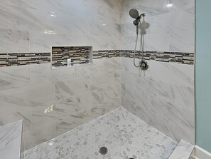 Casa (6 Bedrooms) | Servicio de la propiedad