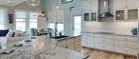 House (3 Bedrooms) | Property amenity