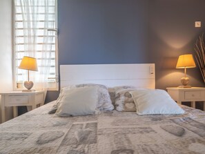 3 bedrooms, iron/ironing board, travel crib, WiFi