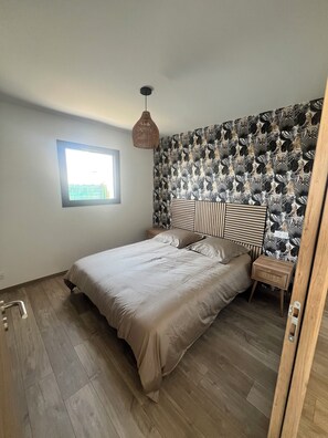 3 bedrooms, iron/ironing board, WiFi