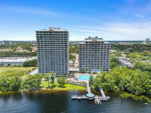 Lake View*Renovated *6 Miles to Disney