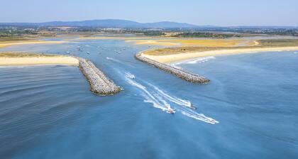 Vilamoura Apartment, BBQ & Pool