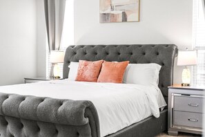 4 bedrooms, iron/ironing board, WiFi, bed sheets