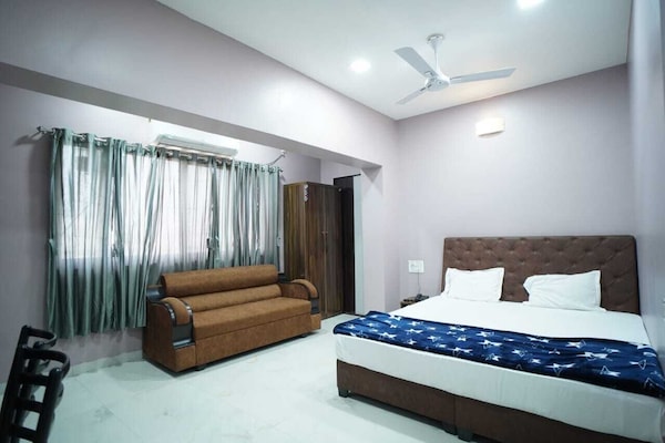 Superior Room, Non Smoking, Garden View | Hypo-allergenic bedding, desk, free WiFi