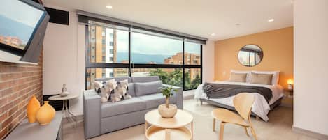 Grand Loft, City View | Peralatan tempat tidur premium, gebar bulu kapas, peti besi dalam bilik