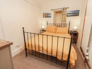 1 bedroom, individually decorated, individually furnished, free WiFi