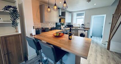 Keekle Cottage - 2 Bedrooms - Sleeps 4