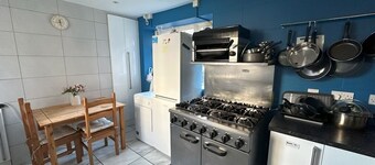 Tivoli Guesthouse - Room 7 - Sleeps 2