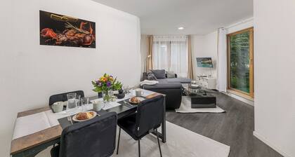 Rob's Flat: Helle 3-Zimmer-Wohnung für bis zu 6 Personen, 2 Minuten zur S-Bahn