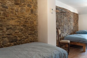 2 bedrooms, bed sheets