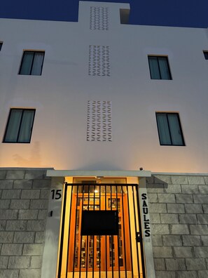 واجهة المنشأة