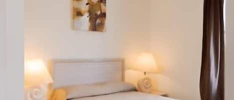 Caja de seguridad en la habitación y sistema de insonorización