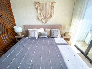 1 dormitorio, tabla de planchar con plancha, wifi y ropa de cama