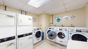 Apartment, 4 Bedrooms | Laundry