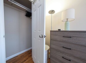 Apartment, 4 Bedrooms | Interior