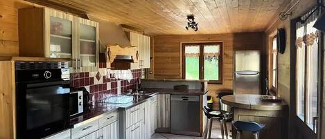 Fridge, microwave, dishwasher, coffee/tea maker