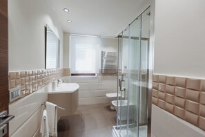 Bathroom - APARTMENT 1 (Misterbianco)