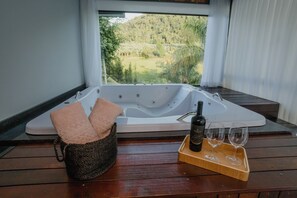 Chalet romántico | Bañera de hidromasaje privada