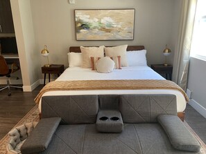 デスク、アイロン / アイロン台、旅行用ベビーベッド、WiFi (無料)