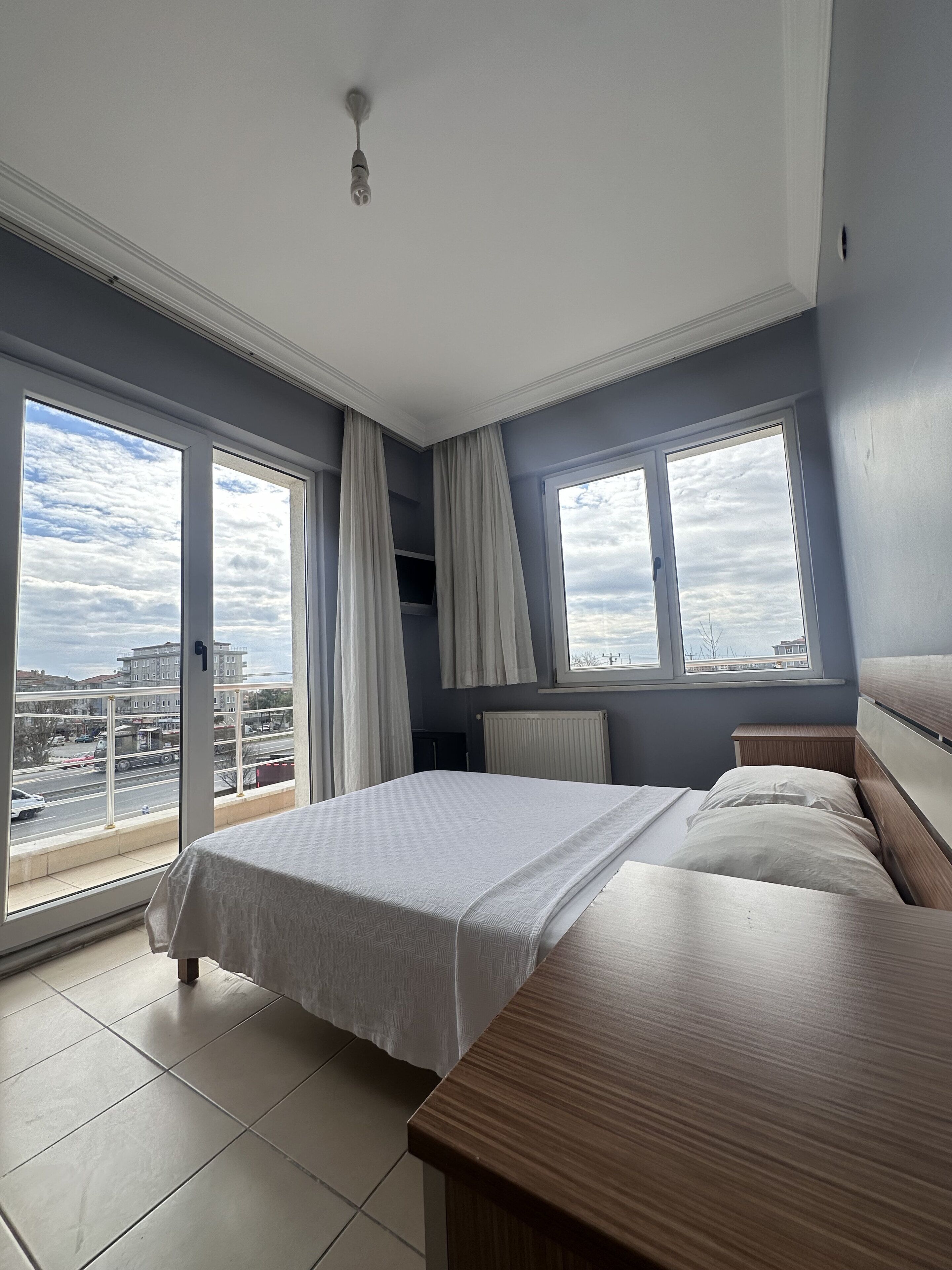 Desk, laptop workspace, free WiFi