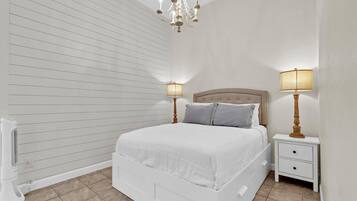 公寓客房, 1 張加大雙人床和 1 張沙發床 (Gulf Place Town Center 421) | 1 間臥室