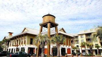 公寓客房, 1 張加大雙人床和 1 張沙發床 (Gulf Place Town Center 421) | 外觀