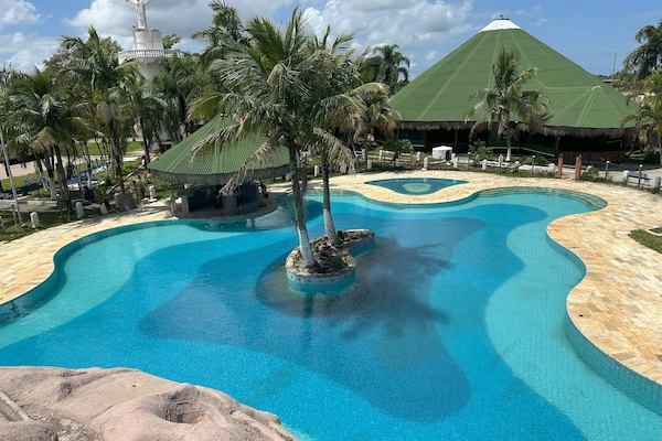 2 outdoor pools