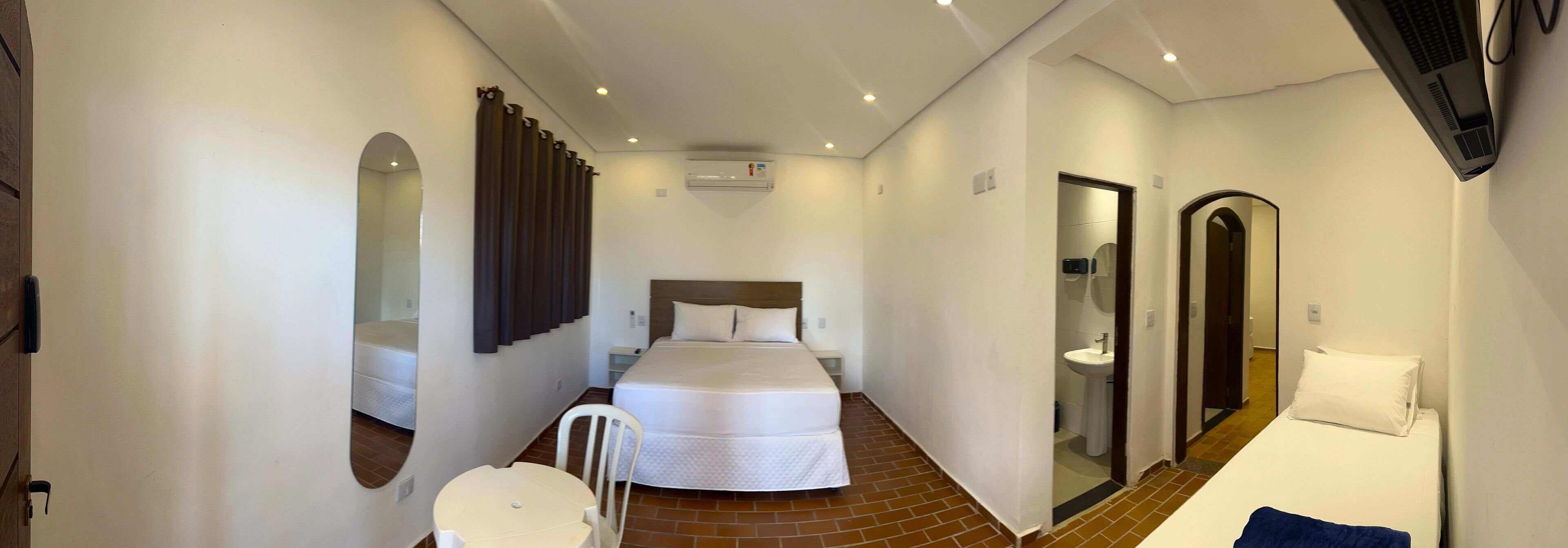 Chambre Quadruple Supérieure | Minibar, draps fournis