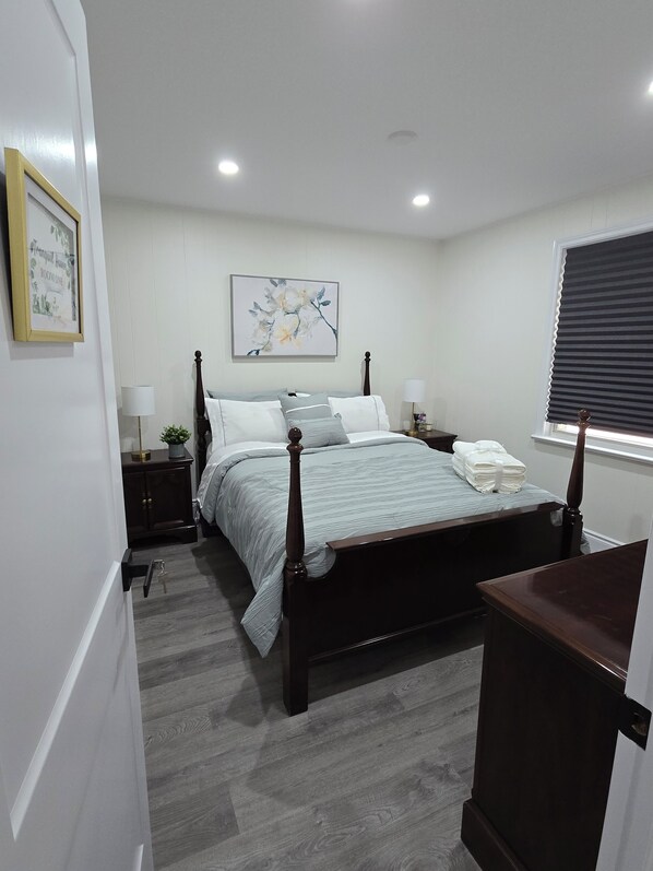 1 habitación, tabla de planchar con plancha, wifi y ropa de cama 