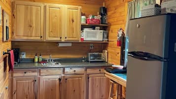 Fridge, microwave, coffee/tea maker, toaster
