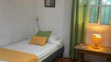 2 dormitorios, tabla de planchar con plancha, wifi y ropa de cama