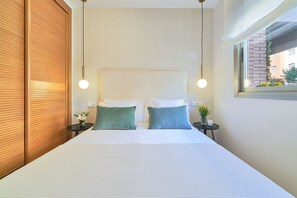 3 bedrooms, iron/ironing board, travel cot, free WiFi