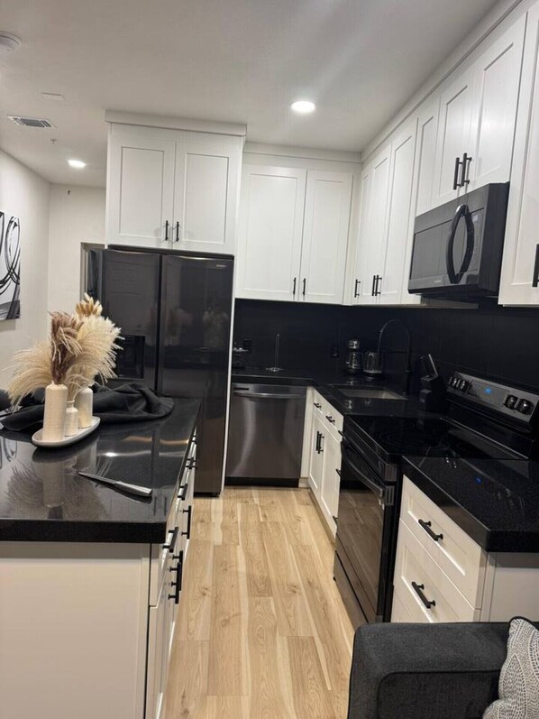 Private kitchen - Lofts at Arlington – Unit 9 (Arlington)